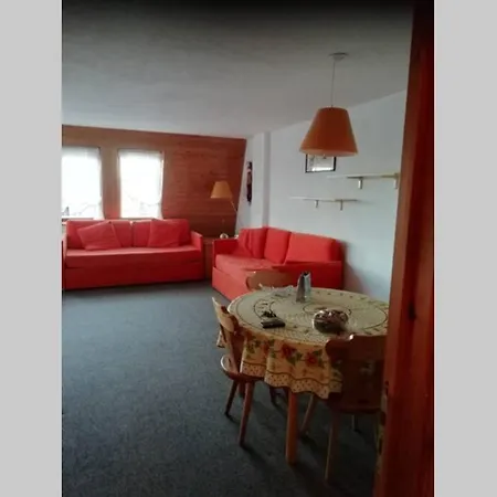 A Casa Di Anna Aosta 公寓 皮拉